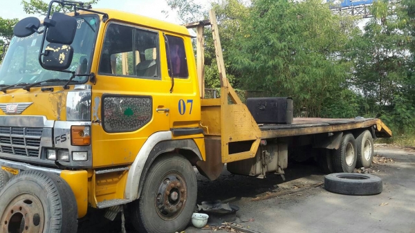 ขาย685,000บ เทนเลอร์ 2เพา บรรทุกแม็คโค 200-320 สิบล้อ2เพา ฮีโน่ FR 639B EK100-260แรง สโลส 2เพาใหญ่ สภาพดีใช้งานได้ปกติ เล่มทะเบียนพร้อมโอน