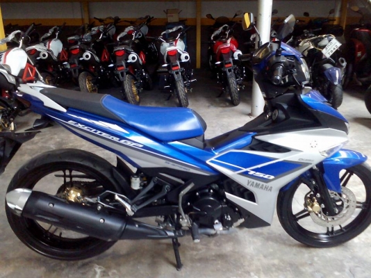 ขาย Yamaha Excuter 150 สตาร์ทมือ ปี 58 เครื่องดี ภายนอกมีรอยล้ม 2 ฝั่ง  เล่มพร้อมโอน