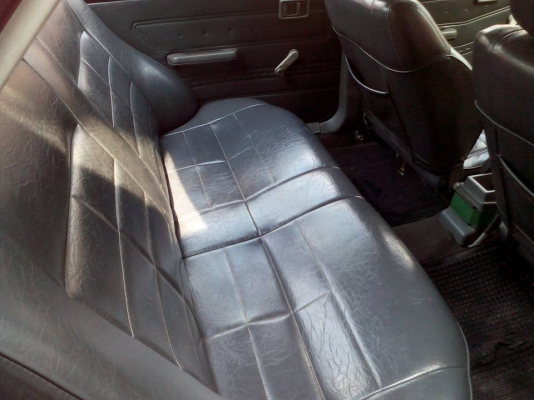 ขาย Nissan Sunny B11 ปี 90 เครื่อง 1300 คาร์บู เกียร์ธรรมดา 5 เกียร์ ไม่เคยติดแก๊ส แอร์ไม่เย็นคอมแอร์ไม่ค่อยดี ตู้แอร์ดี *แบตเตอรี่เปลี่ยนใหม่* สีภายนอกพอได้ ภายนอกไมุ่ผุ เบาะหน้าซ้ายแตก รถใช้งานได้ปกติ แต่เจ้าของรถอายุมากไม่ได้ขับแล้ว เล่มพร้อมโอน