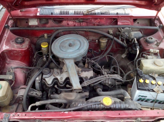 ขาย Nissan Sunny B11 ปี 90 เครื่อง 1300 คาร์บู เกียร์ธรรมดา 5 เกียร์ ไม่เคยติดแก๊ส แอร์ไม่เย็นคอมแอร์ไม่ค่อยดี ตู้แอร์ดี *แบตเตอรี่เปลี่ยนใหม่* สีภายนอกพอได้ ภายนอกไมุ่ผุ เบาะหน้าซ้ายแตก รถใช้งานได้ปกติ แต่เจ้าของรถอายุมากไม่ได้ขับแล้ว เล่มพร้อมโอน