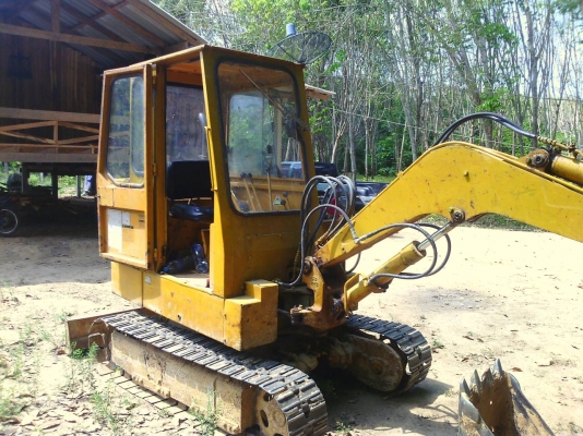 ขายรถแบคโฮ KOMATSU PC20-1 พร้อมหางเทรลเลอร์ ราคา 150000