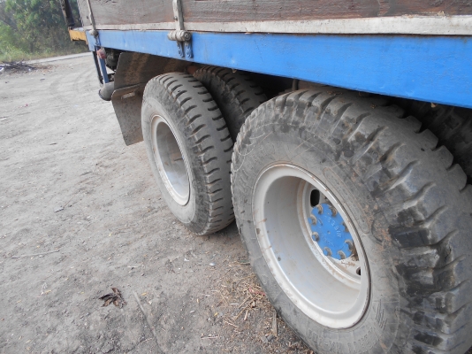 ขายสองเพลาไม่ดั้มเครื่อง 265 แรงขอบคุณเสี่ยให่ญจัยดีจังหวัดเลยมัดจำแล้วครับรับรถ 20 ก.พ.59ครับ