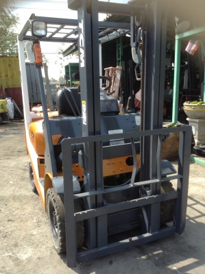 +++ ขายโฟล์คลิฟท์  T.C.M. FG15-T1  ขนาด  1.5  ตัน  เครื่องยนต์เบนซิน  แก๊ส  เสา  3  เมตร  เกียร์ออโตเมติค  งา 1  เมตร  ยางลม