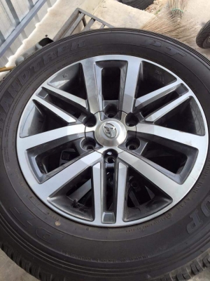 ขายล้อแม็กฟอจูนเนอร์ถอดป้ายแดง ขอบ18 4ล้อ ราคา 26,500บาท