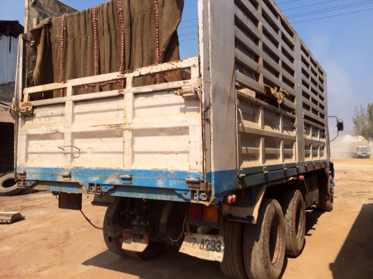 ขายด่วน รถสิบล้อสองเพลาดั้มพ์  isuzu deca270   ปี42  สภาพดี พร้อมใช้งาน