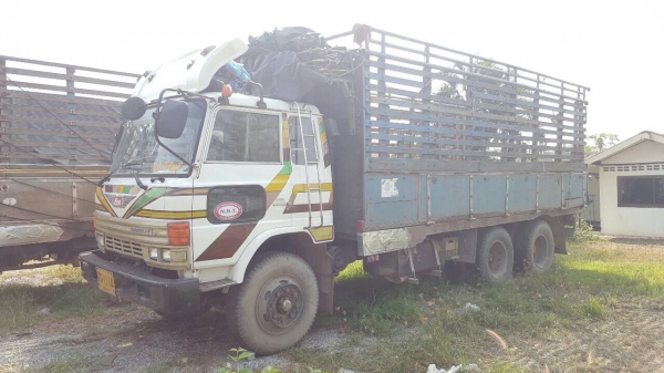 ขาย 10 ล้อ เพลาเดียว HINO KT925 คัสซีสวยจัดตลอดเส้น เครื่อง HO7C 180 แรงม้า ช่วงล่างใหญ่ วางหัว F18 พวงมาลัยพาวเวอร์ ทะเบียนพร้อมโอนครับ ขาย 10 ล้อ เพลาเดียว HINO KT925 คัสซีสวยจัดตลอดเส้น เครื่อง HO7C 180 แรงม้า ช่วงล่างใหญ่ วางหัว F18 พวงมาลัยพาวเวอร์ ทะเบียนพร้อมโอนครับ