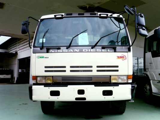 S8 NISSAN BIGTHUM หัวลาก 10 ล้อ รถสวยสภาพพร้อมใชั