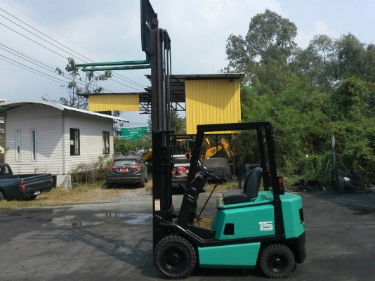 Sumitomo ขนาด1.5ตันเสาสูง3เมตร เกียร์ธรรมดา เครื่องเบนซิล ยางตันใหม่4เส้น รถญี่ปุ่นแท้ ราคาต่อรองได้0816161541