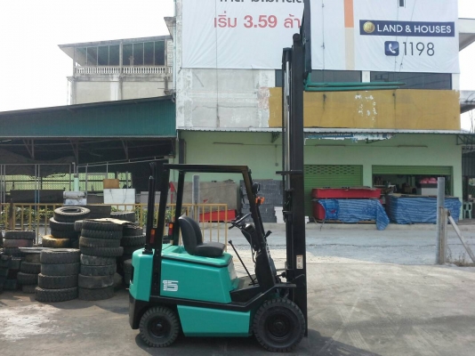 Sumitomo ขนาด1.5ตันเสาสูง3เมตร เกียร์ธรรมดา เครื่องเบนซิล ยางตันใหม่4เส้น รถญี่ปุ่นแท้ ราคาต่อรองได้0816161541