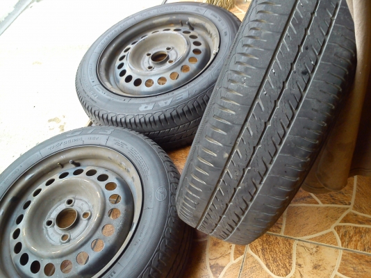 ล้อกระทะพร้อมยาง ถอดจากรถ HONDA JAZZ ขอบ 15" 4รู100