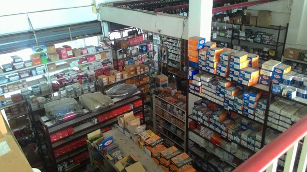 ขายเหมาอะไหล่รถยนต์ประดับยนต์ของใหม่ในร้านและชั่นวางของทั่งหมด0835466602