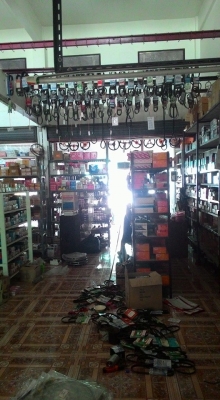 ขายเหมาอะไหล่รถยนต์ประดับยนต์ของใหม่ในร้านและชั่นวางของทั่งหมด0835466602