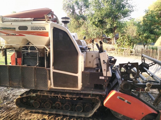 ขายด่วน3วันนี้เท่านั้น!!!!รถเกี่ยวข้าวKOBOTA DC70 399,999บาท