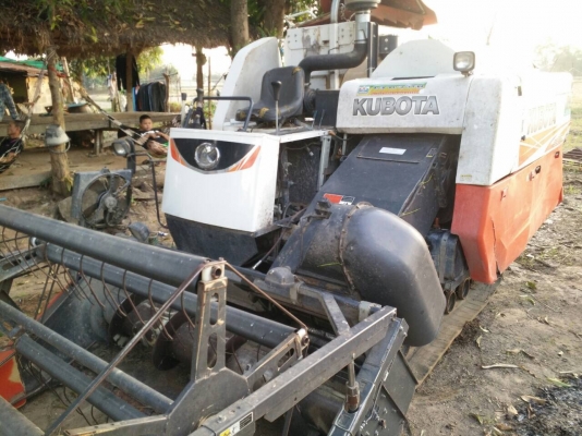 ขายด่วน3วันนี้เท่านั้น!!!!รถเกี่ยวข้าวKOBOTA DC70 399,999บาท