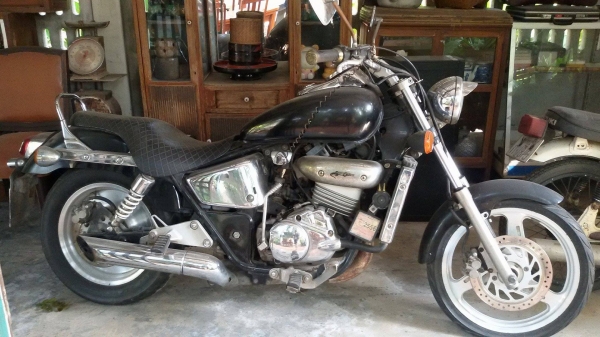 ขายมอไซค์ honda phantom150cc