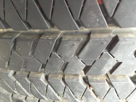 ขายล้อแม็ก ออนิว บูลเพาเวอร์1.9 ถอดป้ายแดงพร้อมยางขอบ18 ชุดละ 30,000 บาท