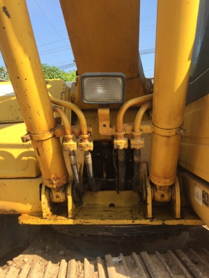 ขาย KOMATSU 200-8 ปี08. รถสวยมาก. พร้อมใช้. ทุกอยางเตม