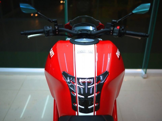 ขาย Ducati Monster 796 รถศูนย์ปลายปี 2014 รถมือเดียว สภาพกริ๊ปๆ สีเดิมทั้งคัน