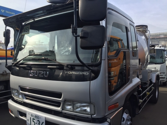 รถโม่ปูน isuzu deca   จากญี่ปุ่น  ถังโม่ใหญ่ สภาพสวยมาก ปี 2006