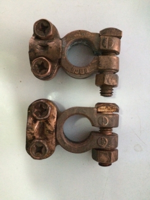 ขั้วทองแดงแบตเตอรรี่รถยนต์ เป็นขั้วลบ มือ2 ญี่ปุ่น