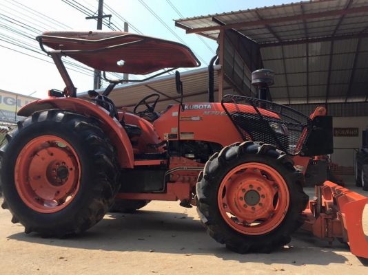 ขายรถไถ Kubota M7040 (4WD) พร้อมดันหน้า ผานพรวนช้าง รถเดิมๆสวยๆ พร้อมใช้งานครับ
