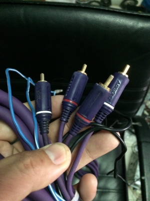 สายRCA ADDZEST ยาว 1.5เมตร ในสายมีสายรีโมทและสายกราว มือ2 ญี่ปุ่น