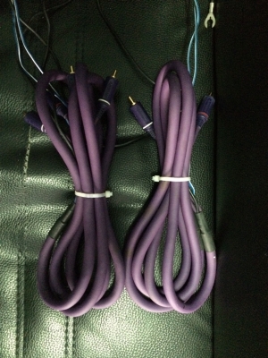 สายRCA ADDZEST ยาว 1.5เมตร ในสายมีสายรีโมทและสายกราว มือ2 ญี่ปุ่น