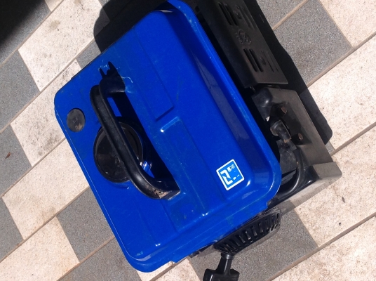 ขายด่วนเครื่องปั่นไฟTOKAI tg 950i 3200บาท