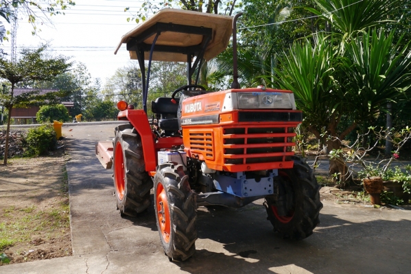 ขายรถไถ KUBOTA L2605 4WD พร้อมโรตารี่ตัดหญ้าHui 1.2เมตร ขายรถไถ KUBOTA L2605 4WD พร้อมโรตารี่ตัดหญ้าHui 1.2เมตร