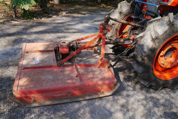 ขายรถไถ KUBOTA L2605 4WD พร้อมโรตารี่ตัดหญ้าHui 1.2เมตร ขายรถไถ KUBOTA L2605 4WD พร้อมโรตารี่ตัดหญ้าHui 1.2เมตร