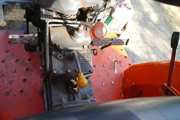 ขายรถไถ KUBOTA L2605 4WD พร้อมโรตารี่ตัดหญ้าHui 1.2เมตร ขายรถไถ KUBOTA L2605 4WD พร้อมโรตารี่ตัดหญ้าHui 1.2เมตร