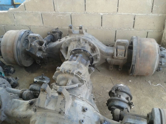 ขายเสื้อเพลาคู่ NISSAN UD เบรคแห้ง เพลาคู่พร้อมกะทะล้อ 8 ใบรู10น็อต โทร.090-4750026