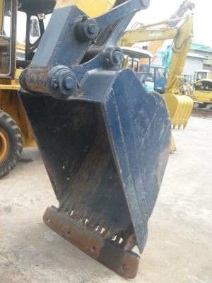 KOMATSU PC200-5 KOMATSU PC200-5