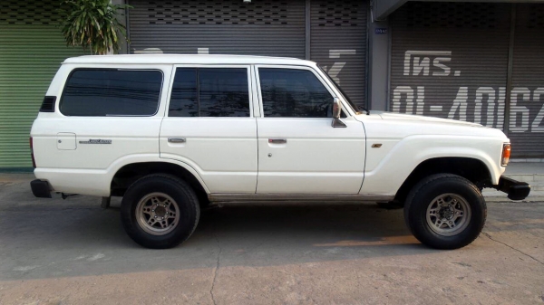 ขายด่วน toyota landcruiser fj60