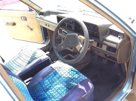 ขายรถ ฟอร์ด เลเซอร์ เครื่อง 1.5 เกียร์ธรรมดา 5เกียร์ ภายในสวยเดิมๆแอร์เย็นฉ่ำ ระบบไมล์ใช้ได้หมด ระบบไฟใช้ได้หมด ตัวถังเดิมๆทรงดีไม่ผุ สีร่อนบางจุดสียังเงาสวย ยางดี รถขับดีเลยครับ ขับกลับได้เลยครับ