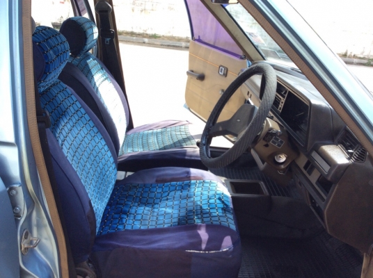 ขายรถ ฟอร์ด เลเซอร์ เครื่อง 1.5 เกียร์ธรรมดา 5เกียร์ ภายในสวยเดิมๆแอร์เย็นฉ่ำ ระบบไมล์ใช้ได้หมด ระบบไฟใช้ได้หมด ตัวถังเดิมๆทรงดีไม่ผุ สีร่อนบางจุดสียังเงาสวย ยางดี รถขับดีเลยครับ ขับกลับได้เลยครับ