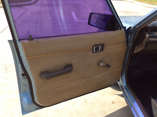 ขายรถ ฟอร์ด เลเซอร์ เครื่อง 1.5 เกียร์ธรรมดา 5เกียร์ ภายในสวยเดิมๆแอร์เย็นฉ่ำ ระบบไมล์ใช้ได้หมด ระบบไฟใช้ได้หมด ตัวถังเดิมๆทรงดีไม่ผุ สีร่อนบางจุดสียังเงาสวย ยางดี รถขับดีเลยครับ ขับกลับได้เลยครับ