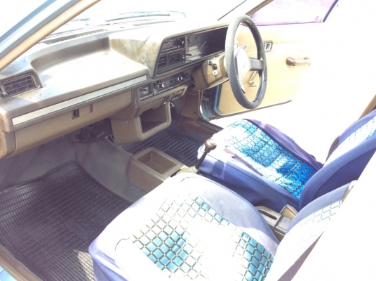 ขายรถ ฟอร์ด เลเซอร์ เครื่อง 1.5 เกียร์ธรรมดา 5เกียร์ ภายในสวยเดิมๆแอร์เย็นฉ่ำ ระบบไมล์ใช้ได้หมด ระบบไฟใช้ได้หมด ตัวถังเดิมๆทรงดีไม่ผุ สีร่อนบางจุดสียังเงาสวย ยางดี รถขับดีเลยครับ ขับกลับได้เลยครับ