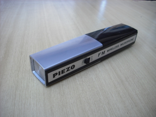 PIEZO FM WIRESS MIC. Made in Japan