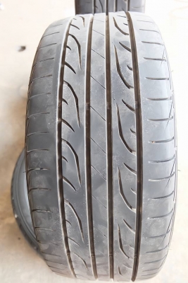 ขายยาง Dunlop มือสอง 225/50R17 ปี 2014