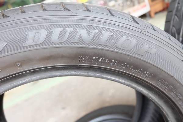 ขายยาง Dunlop มือสอง 225/50R17 ปี 2014