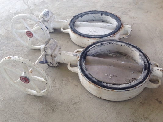 ขายวาล์วผีเสื้อ Kitz 12นิ้ว วัสดุเหล็กหล่อ สภาพสวย หมุนนิ่ม พร้อมใช้งาน มี 8ตัวครับ