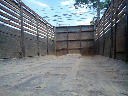 10ล้ออีโน่2เพลา ดั้ม 185  แรงม้า  เทอร์โบ  พร้อมใช้งาน เล่มติดมือพร้อมโอน ราคาต่อรองได้ค่ะ