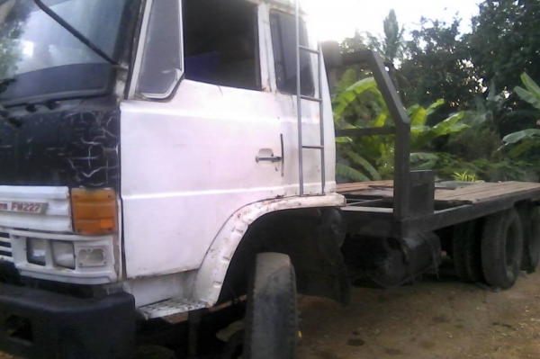 ขออนุญาติขายเทนเลอหางปาลสองเพลา  HINO227