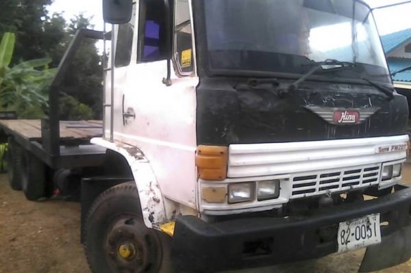 ขออนุญาติขายเทนเลอหางปาลสองเพลา  HINO227