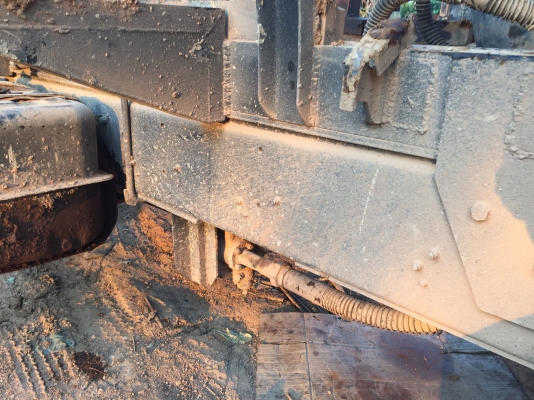 FN527MAเครื่อง6D16เครื่องดีคัชชีสวยยาง60/: FN527MAเครื่อง6D16เครื่องดีคัชชีสวยยาง60/: