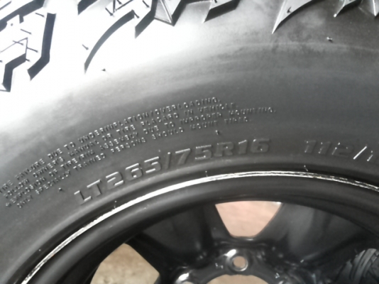 กระทะ offลบ40+ยาง MUD 265/75/16 สภาพ99\% ไร้ริ้วรอย