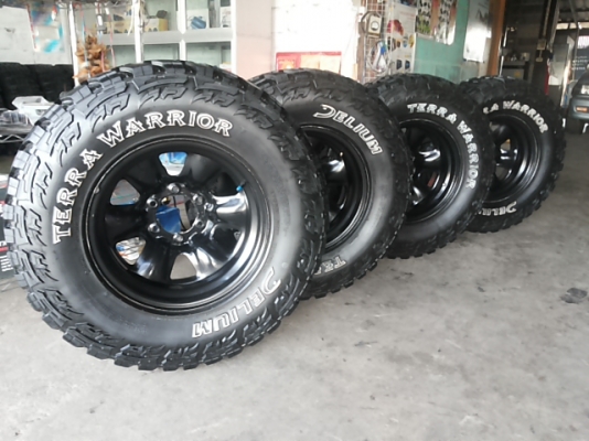 กระทะ+ยาง MUD 265/75/16 สภาพ99\% ไร้ริ้วรอย