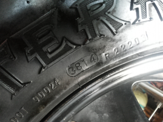 กระทะ+ยาง MUD 265/75/16 สภาพ99\% ไร้ริ้วรอย