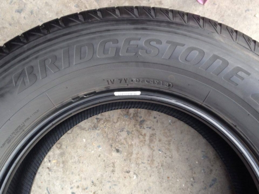 ยาง Bridgstone 265-65-17 รุ่น ECOPLa ปี 13 ครบชุด 4 เส้น 4500 ไม่ควรพลาด สภาพสวยๆไม่บวมดอกยางเหลือเยอะเอาไปวิ่งกันใด้อีกยาวค่ะ